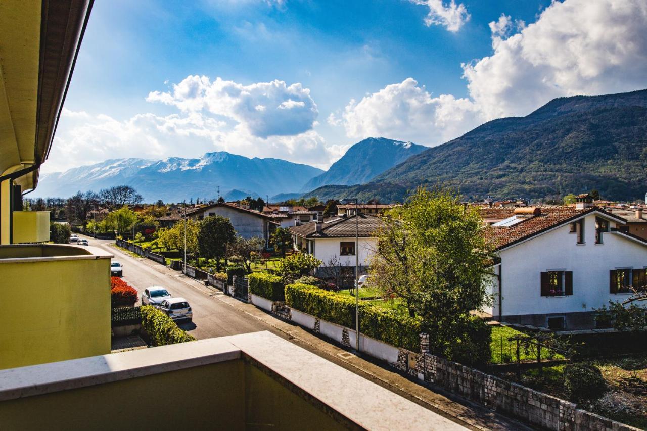 Appartamento Borgo Peschiere Maniago Exterior foto
