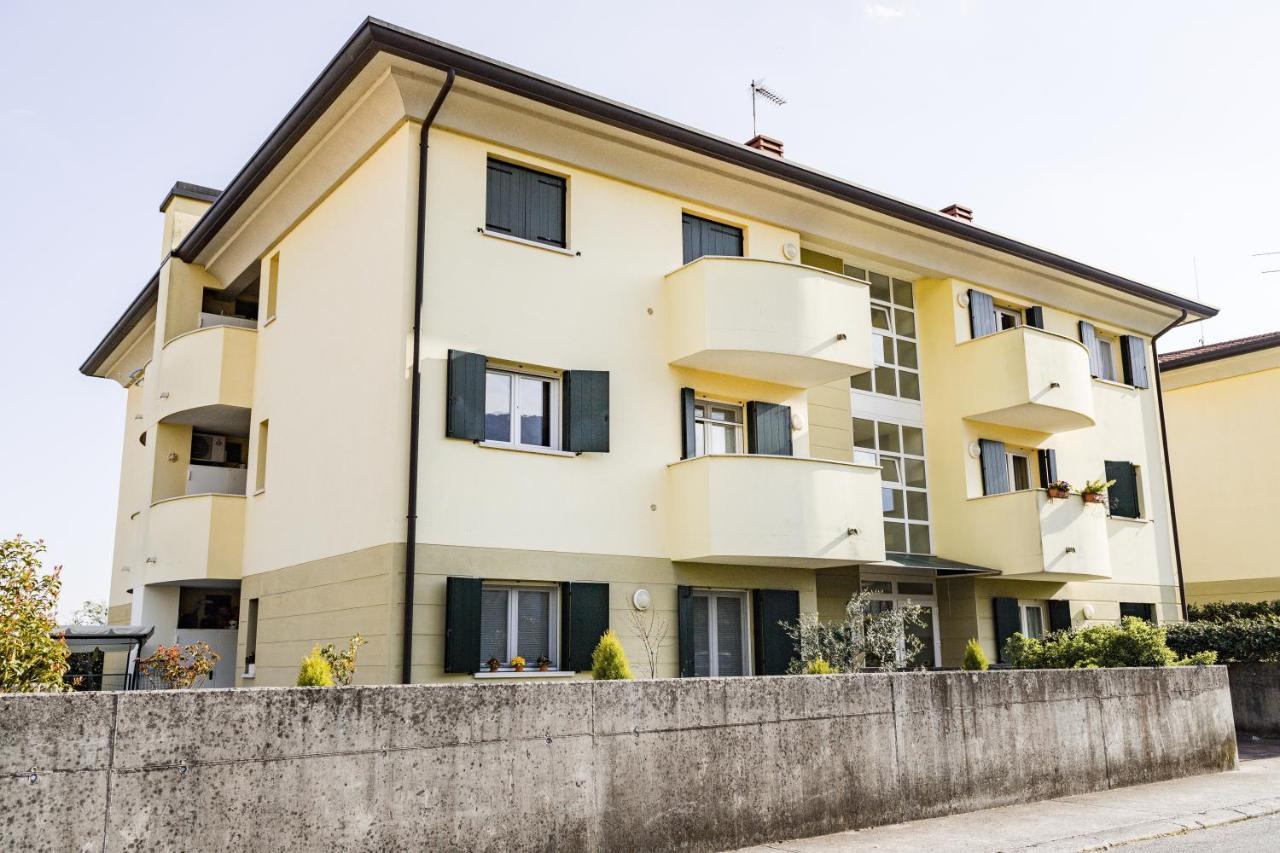Appartamento Borgo Peschiere Maniago Exterior foto